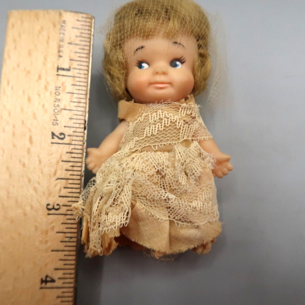Vintage PEE WEE Dolls Uneeda 1965 Peewees 4" & Mattle Sunshine Family House Room - Picture 6 of 16